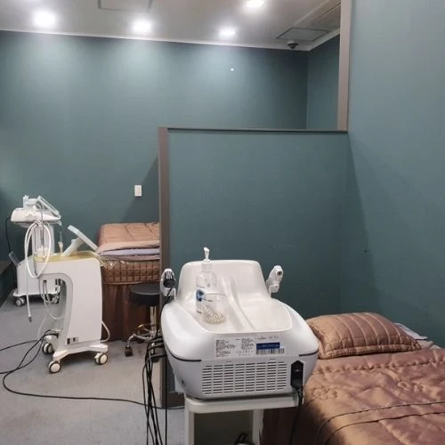 عيادة جانجنام للتجميل photo 17