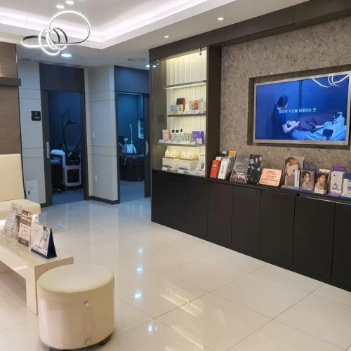 عيادة جانجنام للتجميل photo 7