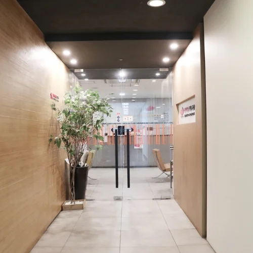 LADYURO Urology Clinic photo 2
