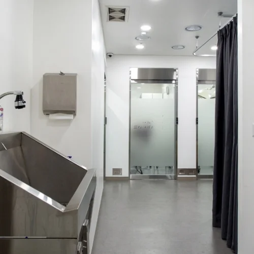 Klinik für Plastische Chirurgie, 31. April photo 11