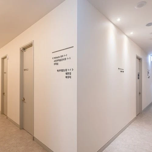Phẫu thuật thẩm mỹ 4everPlastic Surgery Gangnam photo 4