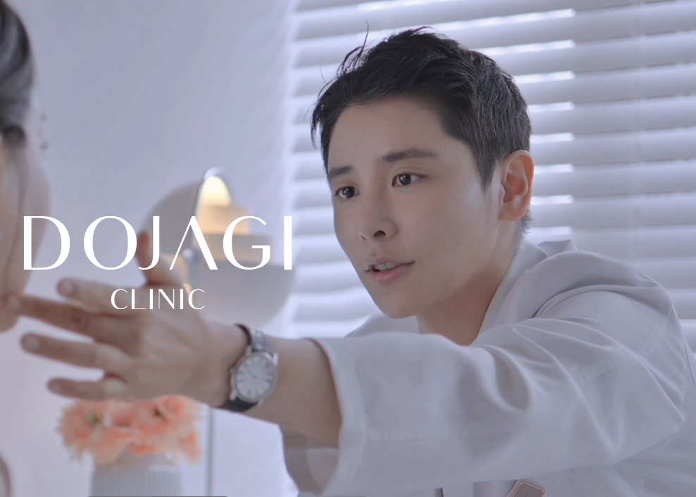 ¡El Baymax coreano se parece muchísimo a Won Bin! ¡Y su escena en el hospital es genial!