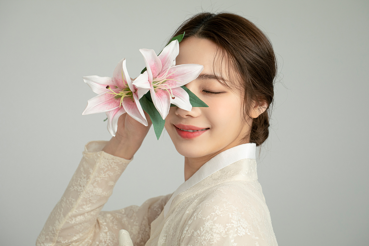 Các xu hướng làm đẹp hàng đầu toàn cầu: Phân tích chuyên sâu về sức hút của K-Beauty và các thương hiệu mỹ phẩm Hàn Quốc
