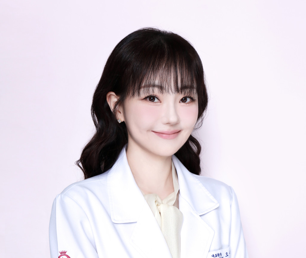 Căn cứ bí mật của "Nữ thần gương mặt trẻ thơ" Hàn Quốc: Chuyến thăm phòng khám da liễu của Oh Soo-jin